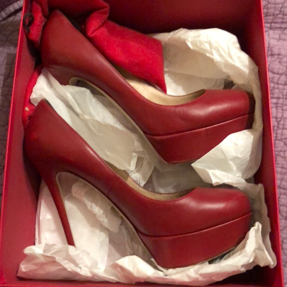 Red Valentino pumps